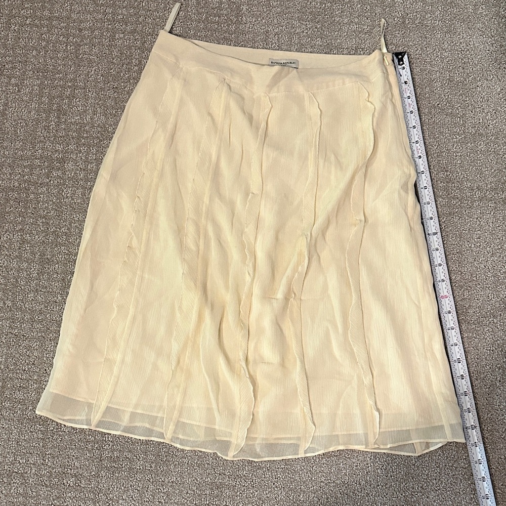 Silk Banana Republic Light Cream Pencil Skirt size 8